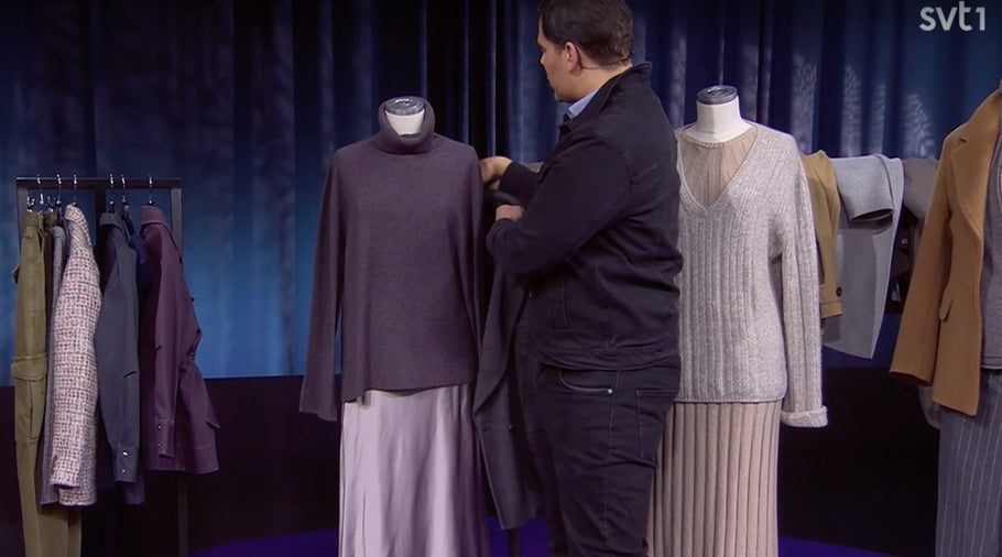 A stylist of Swedish TV Show "Go'kväll" chooses Atelier Kajsa clothes.