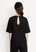 Load image into Gallery viewer, DETAILED JERSEY TOP
