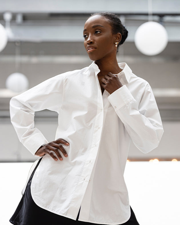white oversized shirt outfit
