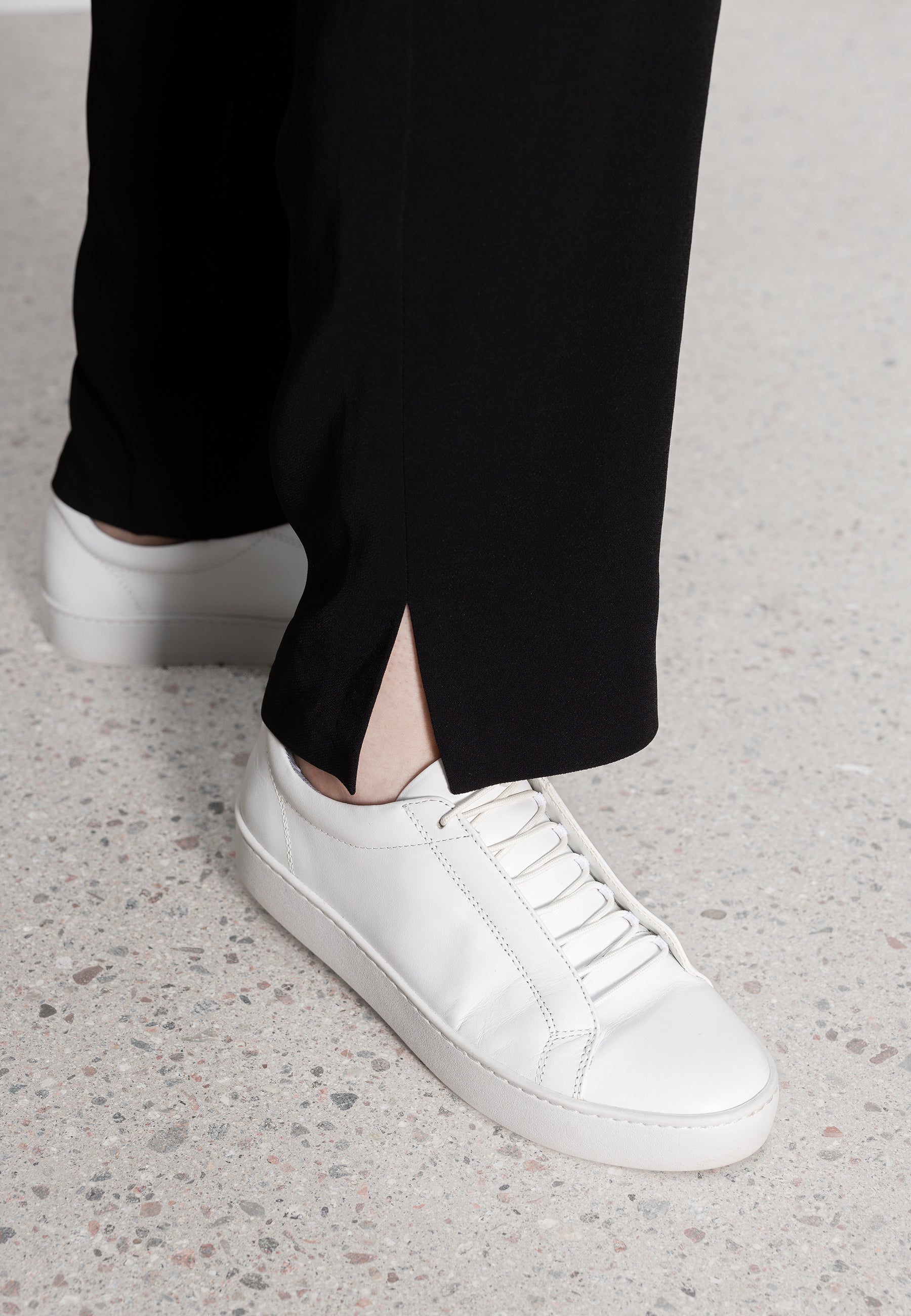 RELAXED FIT TROUSERS
