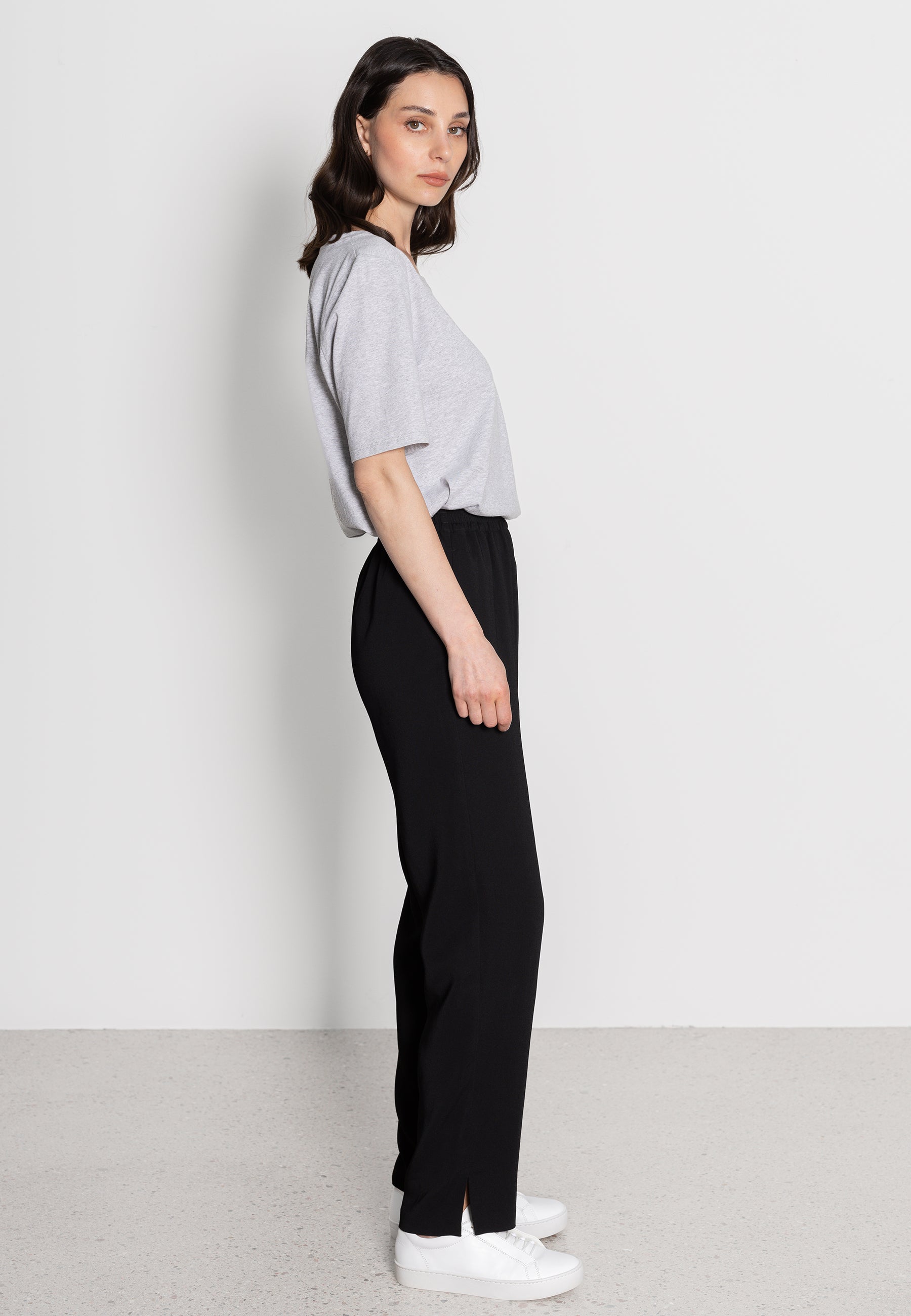 RELAXED FIT TROUSERS