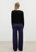 Load image into Gallery viewer, LIGHTWEIGHT LONG SLEEVE TOP
