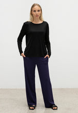 Load image into Gallery viewer, LIGHTWEIGHT LONG SLEEVE TOP
