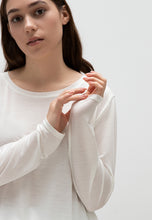 Load image into Gallery viewer, LIGHTWEIGHT LONG SLEEVE TOP
