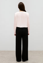 Load image into Gallery viewer, LIGHTWEIGHT LONG SLEEVE TOP
