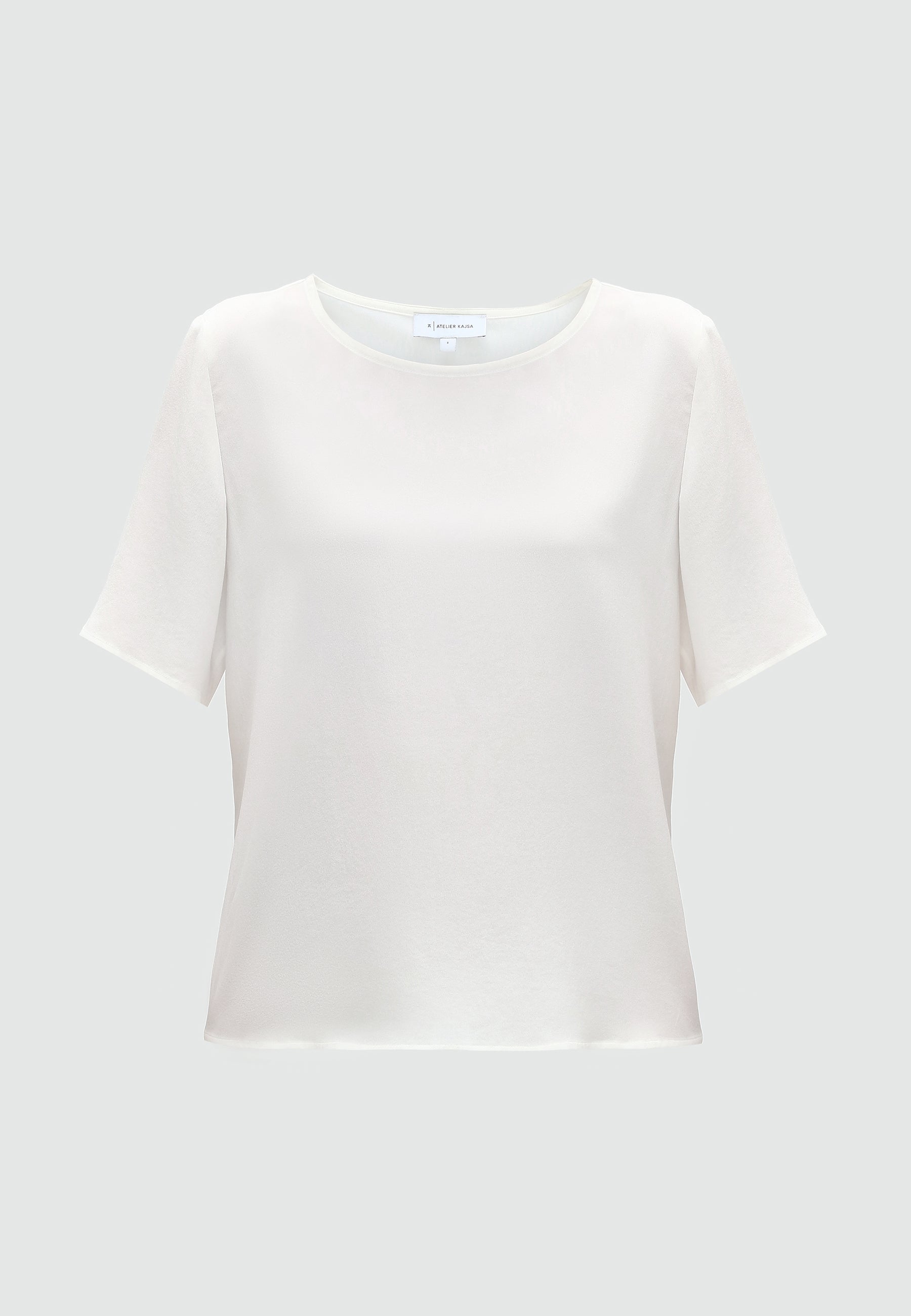 #color_creamy white