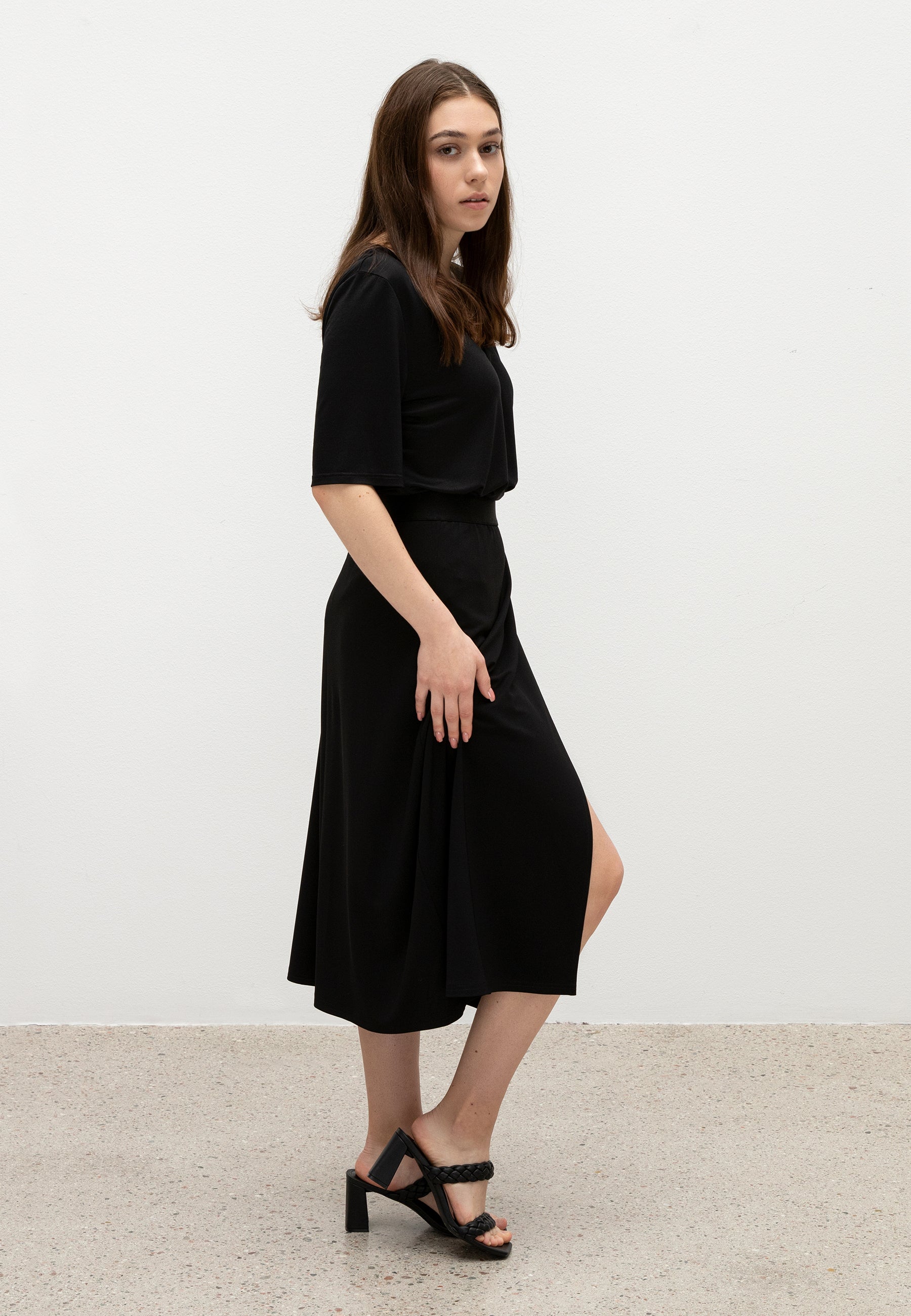 WRAP SKIRT